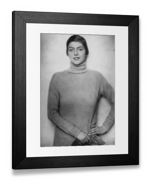 Framed Print : American woman cricketers for England. Miss Gerda Baye, of New York, who is Framed Print : American woman cricketers for England. Miss Gerda Baye, of New York, who is