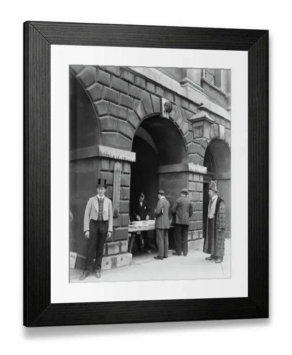Framed Print : Bank of Englands New War Loan June 1915 Framed Print : Bank of Englands New War Loan June 1915