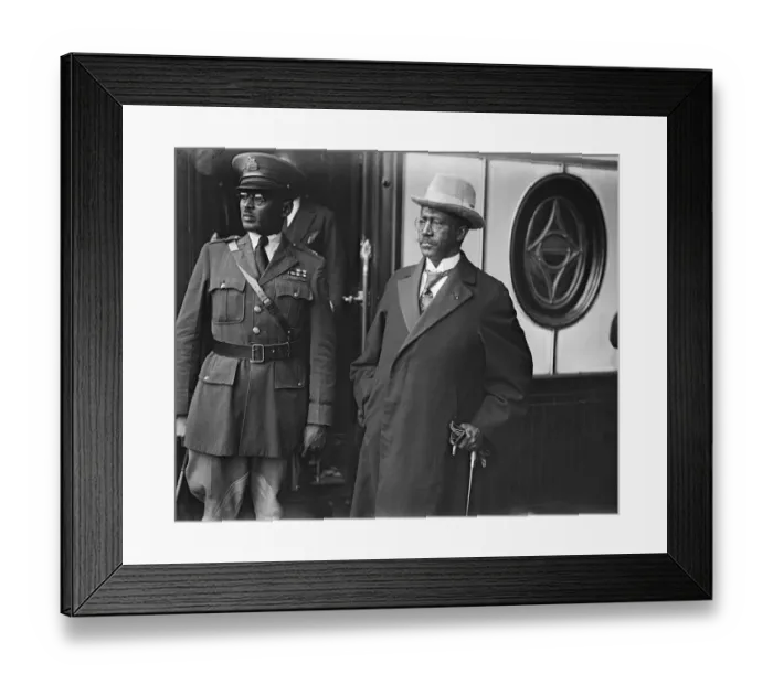 Framed Print : President of Liberia, CDB King, arrives at Dover. 19 July 1927 Framed Print : President of Liberia, CDB King, arrives at Dover. 19 July 1927