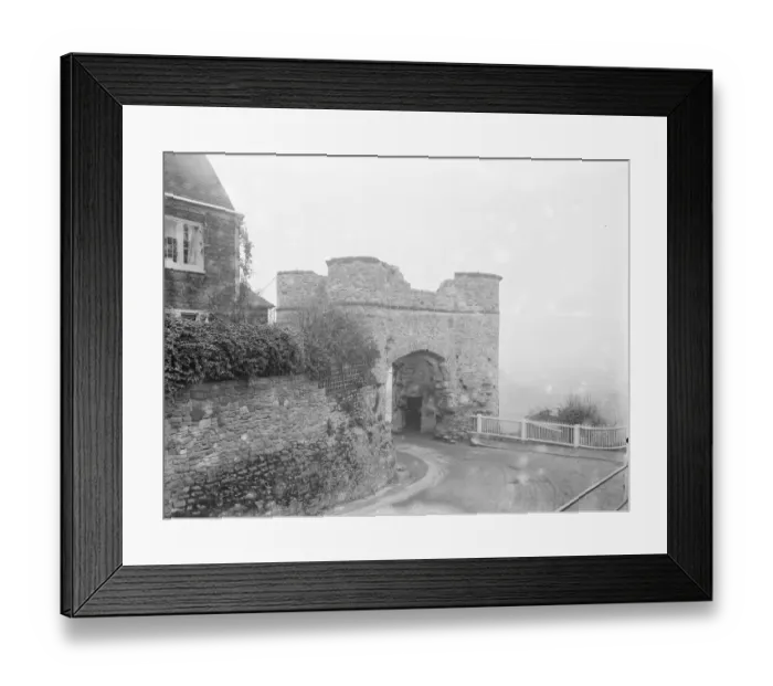 Framed Print : Winchelsea in East Sussex 1925 Framed Print : Winchelsea in East Sussex 1925