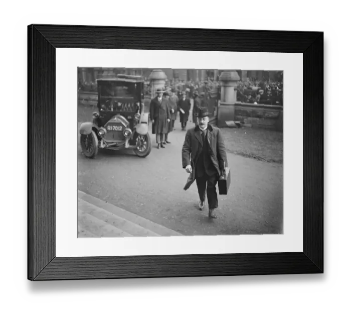 Framed Print : The Dail and the Settlement Fateful session of the Dail Fireann opened at the New Framed Print : The Dail and the Settlement Fateful session of the Dail Fireann opened at the New