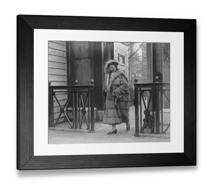 Framed Print : Queen Alexandras birthday, callers at Marlborough House Dame Melba 2 December 1922 Framed Print : Queen Alexandras birthday, callers at Marlborough House Dame Melba 2 December 1922