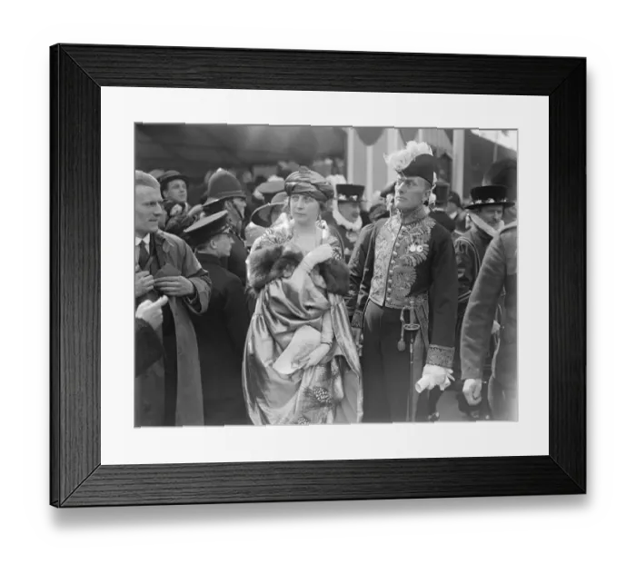 Framed Print : The Royal Wedding at Westminster Abbey. Mr and Mrs Austen Chamberlain leaving the Abbey