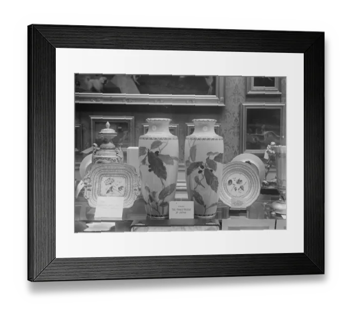 Framed Print : Wedding presents for Duke of York and Lady Elizabeth Bowes Lyon The two ornaments Framed Print : Wedding presents for Duke of York and Lady Elizabeth Bowes Lyon The two ornaments