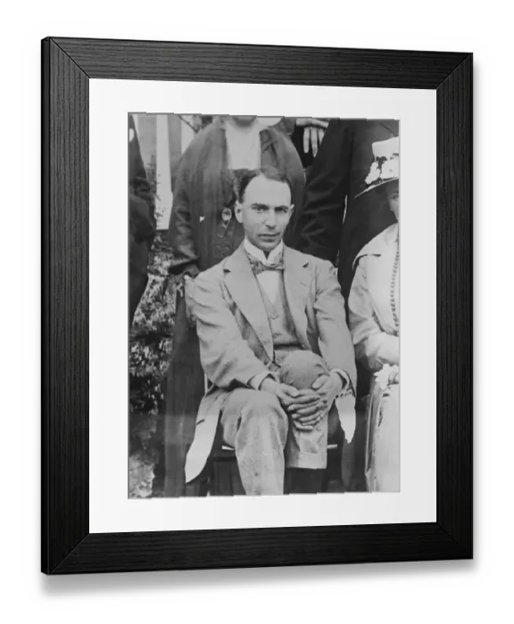 Framed Print : The Welsh Border Mystery A exclusive photgraph of Mr Oswald Martin whom Mr Armstrong