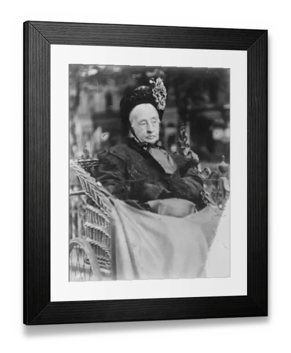 Framed Print : Grand Daughter of the Poet Burns Still Lives at 93 There is still living in Cheltenham Framed Print : Grand Daughter of the Poet Burns Still Lives at 93 There is still living in Cheltenham