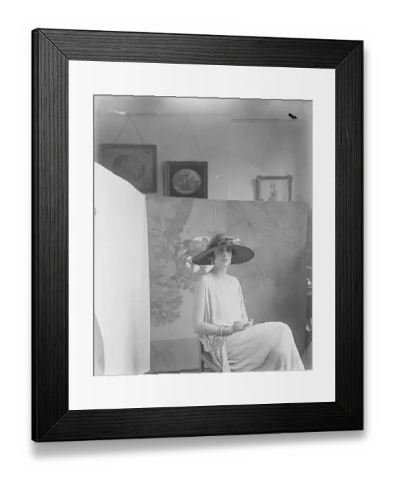 Framed Print : Society beautys new hobby Miss Paula Gellibrand 11 August 1922 Framed Print : Society beautys new hobby Miss Paula Gellibrand 11 August 1922