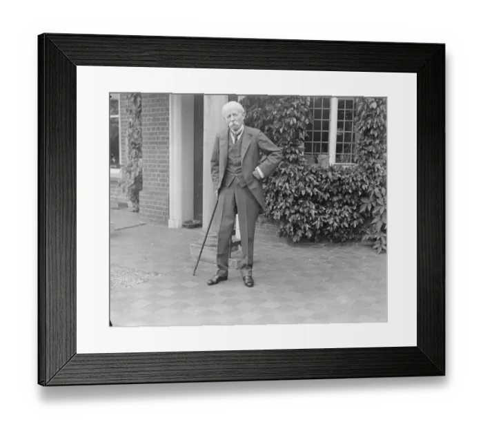 Framed Print : General Sir George Higginson at his Marlow on Thames home. photographed on his 98 Framed Print : General Sir George Higginson at his Marlow on Thames home. photographed on his 98