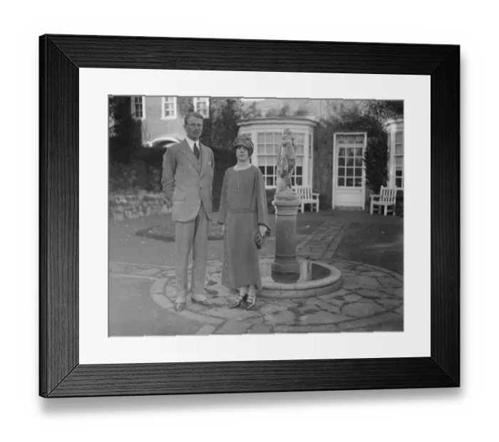 Framed Print : Lord Carnegie and his bride ( Princess Maud ) spend part of their honeymoon at Hull place Framed Print : Lord Carnegie and his bride ( Princess Maud ) spend part of their honeymoon at Hull place