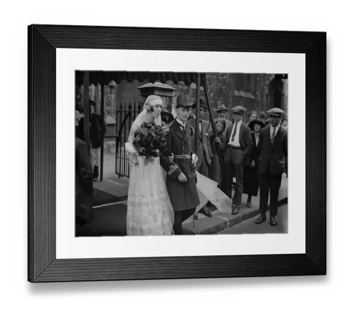 Framed Print : Naval Officers wedding. Lt Geoffrey Wells, RN, of HMS Royal Sovereign, son of Sir William