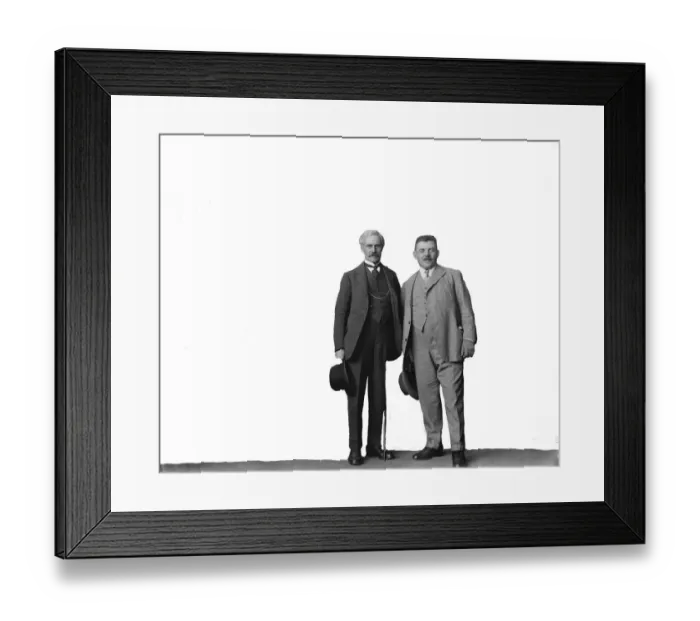 Framed Print : Mr Ramsay MacDonald ( left ) with M Herriot, the French Premier 29 July 1924