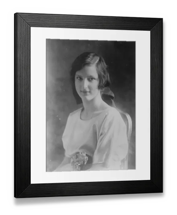Framed Print : HRH Princess Giovanna of Savoy, the third daughter of King Victor and Queen Helena 5