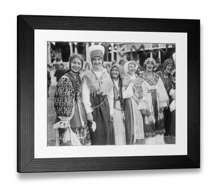 Framed Print : The Royal Wedding at Belgrade. Daughters of Serbian notables watching the review Framed Print : The Royal Wedding at Belgrade. Daughters of Serbian notables watching the review