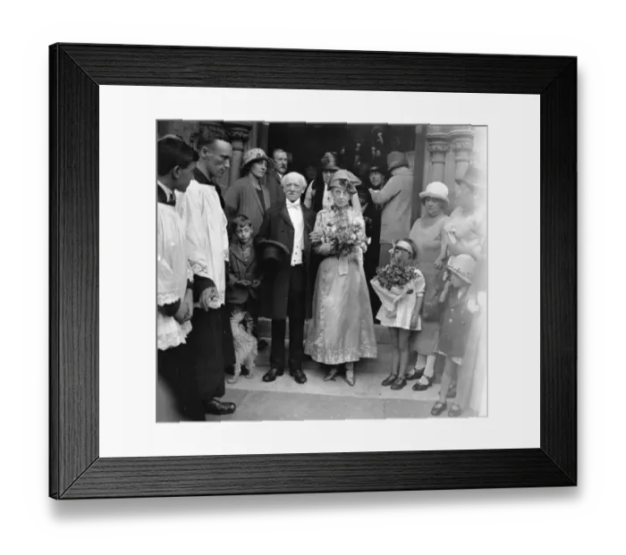 Framed Print : Mr and Mrs Joseph Tyson, of the home of the variety artists federation, Twickenham Framed Print : Mr and Mrs Joseph Tyson, of the home of the variety artists federation, Twickenham