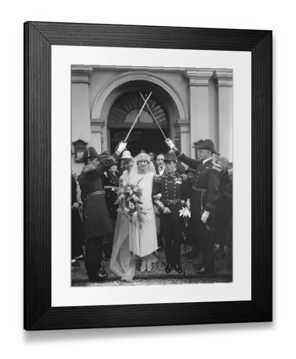 Framed Print : Submarine Commander weds. The wedding took place at St Mary s, Holly Place, Hampstead