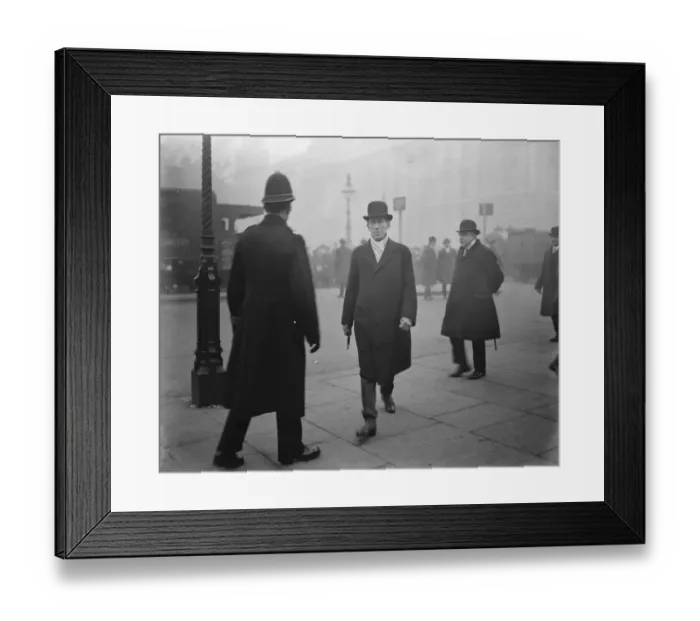 Framed Print : New elected Parliament assembles. J M Erskine, MP, arriving. 20 November 1922 Framed Print : New elected Parliament assembles. J M Erskine, MP, arriving. 20 November 1922