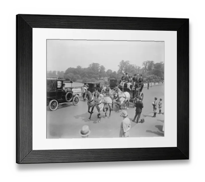 Framed Print : The Coaching Marathon Sir E Sterns Coach 10 June 1922