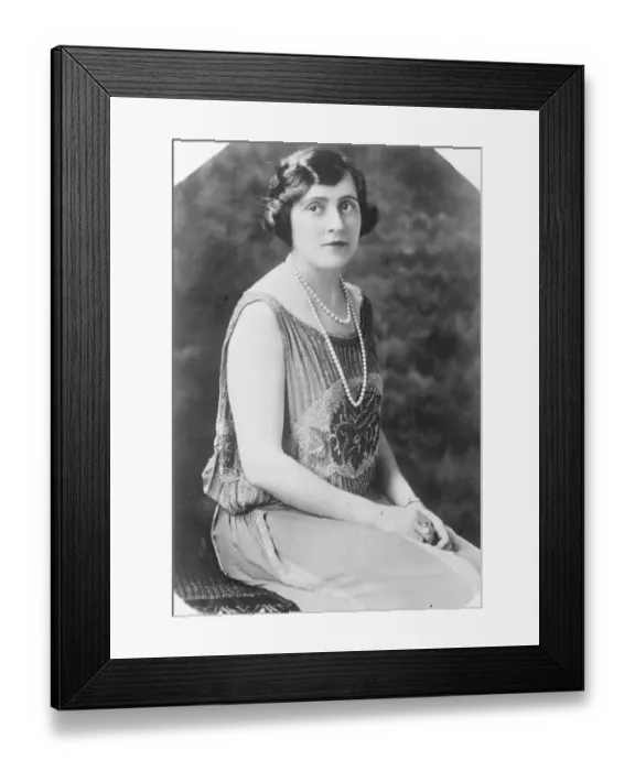 Framed Print : The reported Mountbatten jewel robbery. Jewellery belonging to Mrs Js Cosden Framed Print : The reported Mountbatten jewel robbery. Jewellery belonging to Mrs Js Cosden