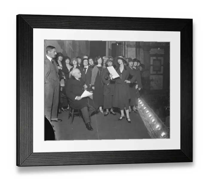 Framed Print : Many applicants for a pound a minute job at Palace Theatre. Mr Gilbert Frankau Framed Print : Many applicants for a pound a minute job at Palace Theatre. Mr Gilbert Frankau