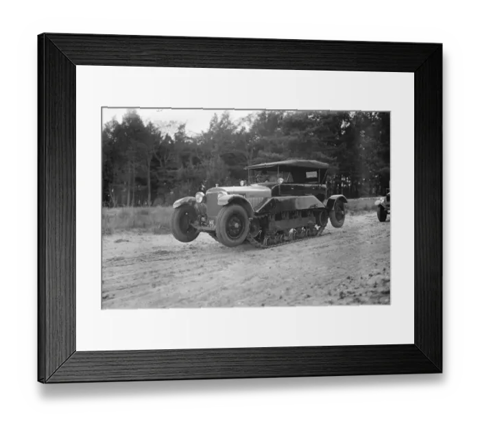 Framed Print : Colonial office conference visitors see war office demonstration of transport cross