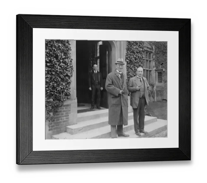 Framed Print : Mr Austen Chamberlain visits Mr Stanley Baldwin at Chequers 26 May 1923