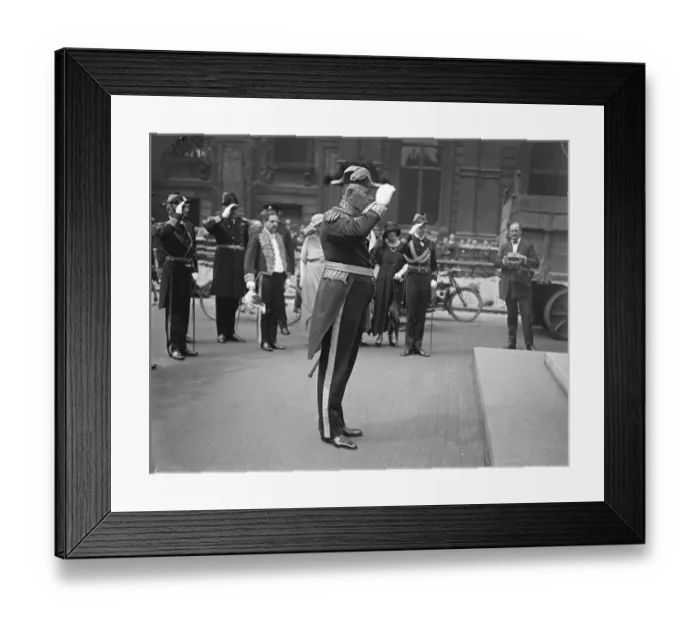 Framed Print : Swedish Admiral at the Cenotaph. Admiral Riben, the Commander in Chief of