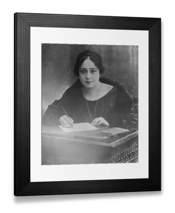 Framed Print : New head of feminist movement in Egypt. Mme Hoda Charaoui Pasha, the new head Framed Print : New head of feminist movement in Egypt. Mme Hoda Charaoui Pasha, the new head