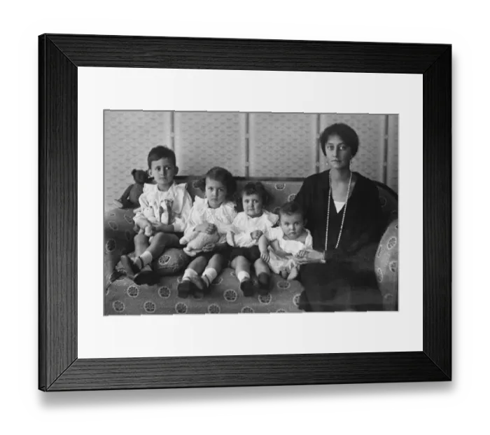 Framed Print : Princess Rupprecht of Bavaria with her four children. 2 August 1927