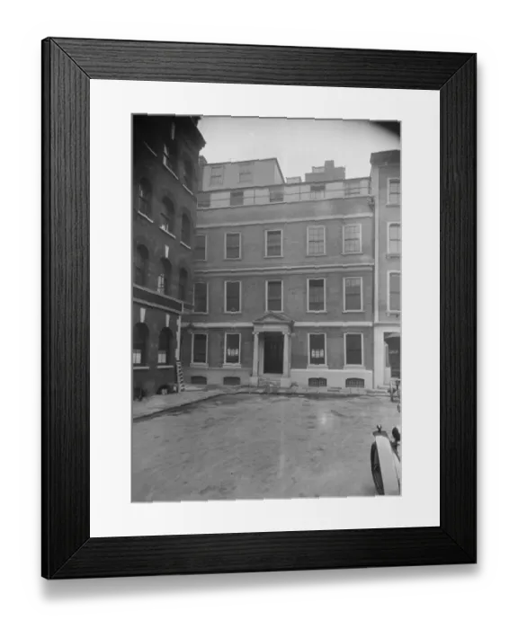 Framed Print : New Premises of the Oxford University Press, in Warwick Square 8 March 1924 Framed Print : New Premises of the Oxford University Press, in Warwick Square 8 March 1924