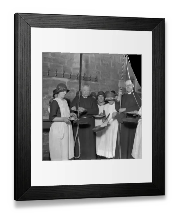 Framed Print : A quaint custom is observed on Shrove Tuesday at Olney Church, Buckinghamshire