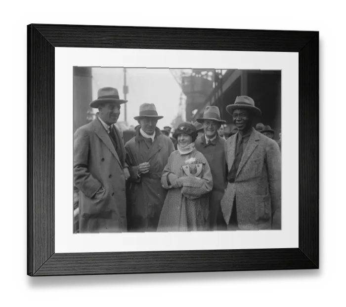 Framed Print : Arrival of the Court Treatt expedition at Dover. 9 February 1926 Framed Print : Arrival of the Court Treatt expedition at Dover. 9 February 1926