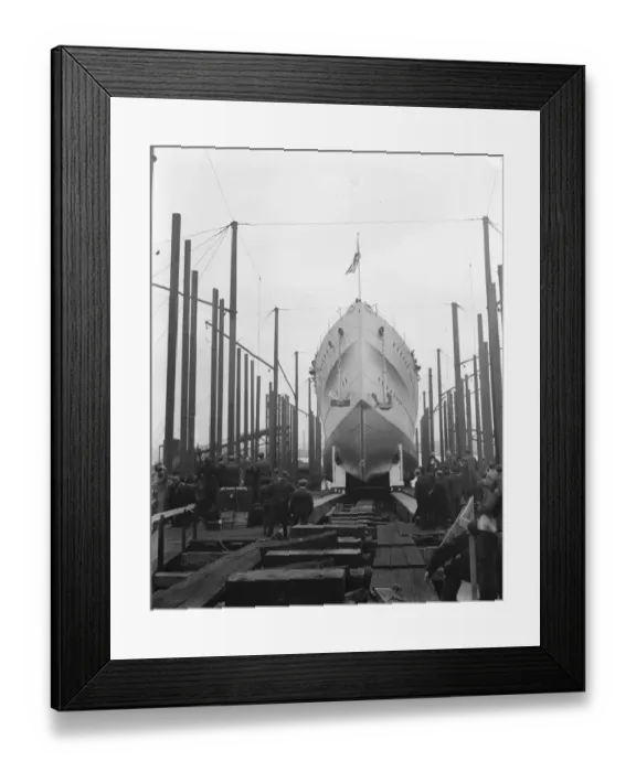 Framed Print : The launch of HMS Kent. HMS Kent, one of the county class cruisers, was launched