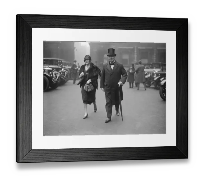 Framed Print : Private view day at the Royal Academy. Sir Hamar and Lady Greenwood. 30 April 1926 Framed Print : Private view day at the Royal Academy. Sir Hamar and Lady Greenwood. 30 April 1926