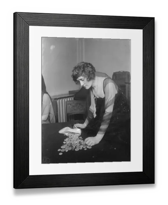 Framed Print : The Hunt the Slipper Ball at the savoy Miss Phyllis Dare Counts the contents Framed Print : The Hunt the Slipper Ball at the savoy Miss Phyllis Dare Counts the contents