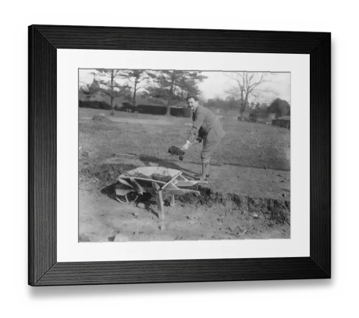 Framed Print : Popular Actorss Farm Mr Henry Ainley devotes his spare time on his farm at Chart Lodge Framed Print : Popular Actorss Farm Mr Henry Ainley devotes his spare time on his farm at Chart Lodge
