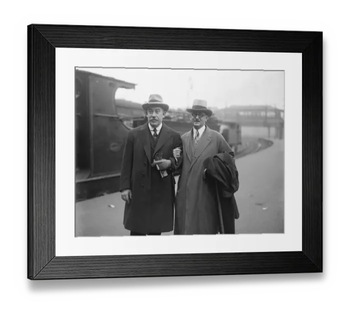 Framed Print : American super critics arrive in London to great stores under microscope. Sir Woodman Burbridge Framed Print : American super critics arrive in London to great stores under microscope. Sir Woodman Burbridge