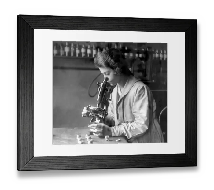 Framed Print : Capturing the German dye trade (London Dye Manufacturing Co). A microscopic exmination Framed Print : Capturing the German dye trade (London Dye Manufacturing Co). A microscopic exmination