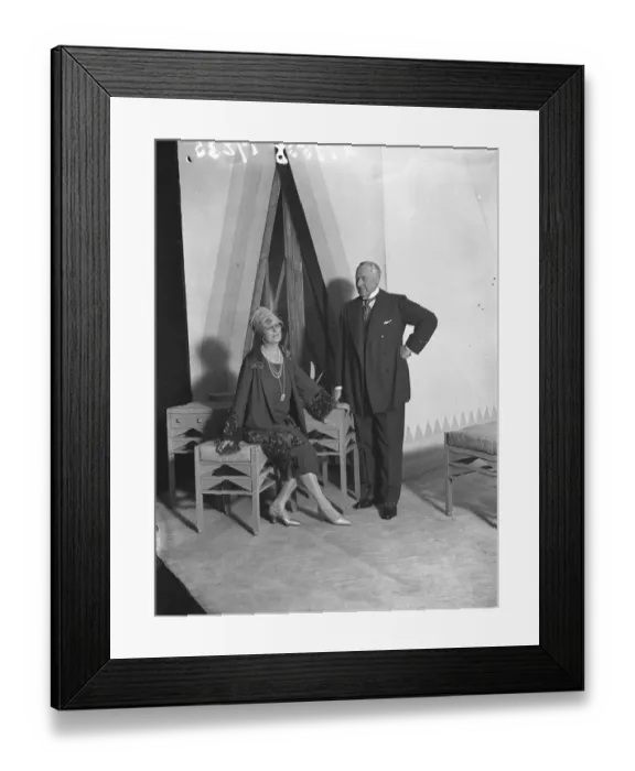 Framed Print : The Desperate Lovers at the Comedy Theatre. Mr Allen Aynesworth as Alexander Duminy Framed Print : The Desperate Lovers at the Comedy Theatre. Mr Allen Aynesworth as Alexander Duminy