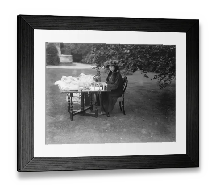 Framed Print : Duchess of Westminsters at Gifford House, Roehampton. 17 May 1923 Framed Print : Duchess of Westminsters at Gifford House, Roehampton. 17 May 1923