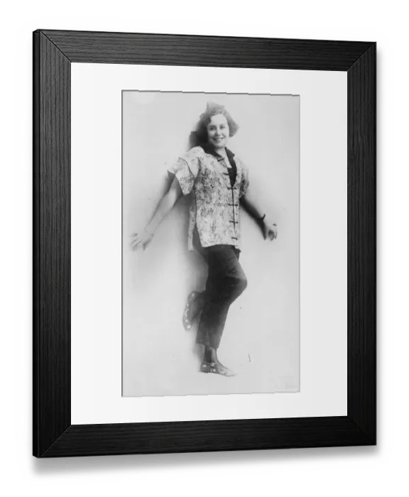 Framed Print : Dancer decorated by Emperor of Japan. Senorita Consuelo Hidalgo, the brilliant Framed Print : Dancer decorated by Emperor of Japan. Senorita Consuelo Hidalgo, the brilliant