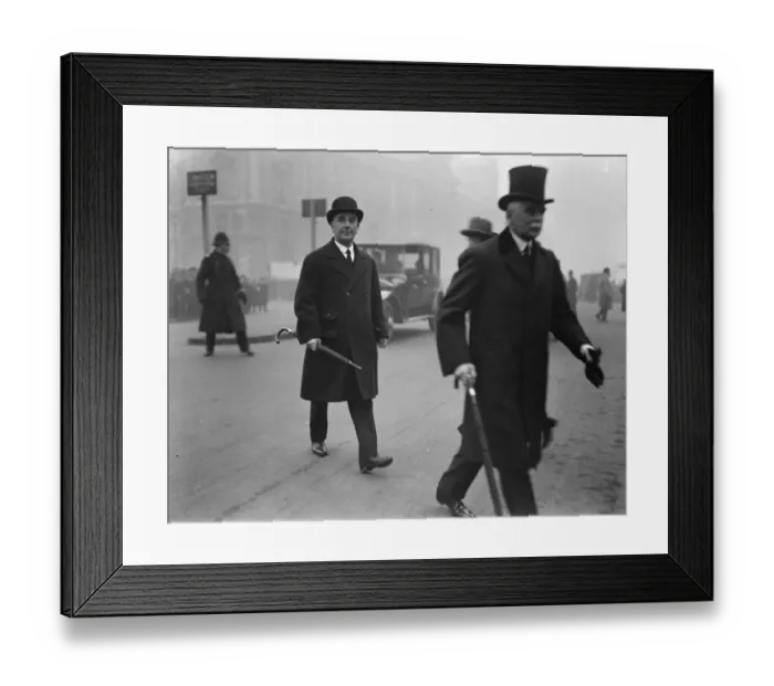 Framed Print : New Elected Parliament Assembles Sir Robet Horne arriving at Westminster, London Framed Print : New Elected Parliament Assembles Sir Robet Horne arriving at Westminster, London