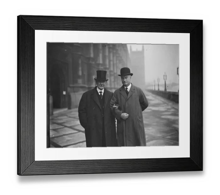 Framed Print : Two Fathers lunch together at the House of Commons Mr Thomas Mason Wilfod, father Framed Print : Two Fathers lunch together at the House of Commons Mr Thomas Mason Wilfod, father