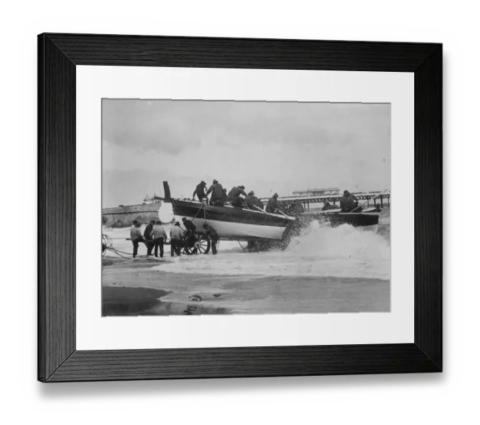Framed Print : Cromer lifeboat being launched at Cromer Framed Print : Cromer lifeboat being launched at Cromer