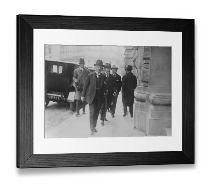 Framed Print : Preparations Commission meeting in Paris. Herr Schroeder, the chief German delegate