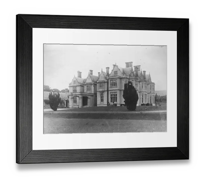 Framed Print : New possibility of Irish peace. Will Captain Craig meet Mr De Valera. Muckross Abbey