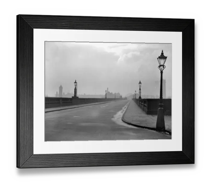 Framed Print : Waterloo Bridge closed to traffic. 13 May 1924 Framed Print : Waterloo Bridge closed to traffic. 13 May 1924