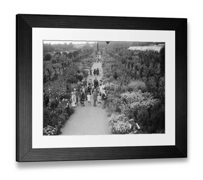 Framed Print : 20, 000 walk round the Kings country house. The beautiful grounds at Sandringham Framed Print : 20, 000 walk round the Kings country house. The beautiful grounds at Sandringham