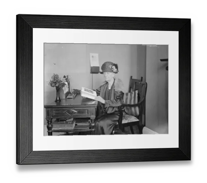 Framed Print : Society authoress. Dowager Lady Raglan, whose book Memories of Three Reigns was published Framed Print : Society authoress. Dowager Lady Raglan, whose book Memories of Three Reigns was published