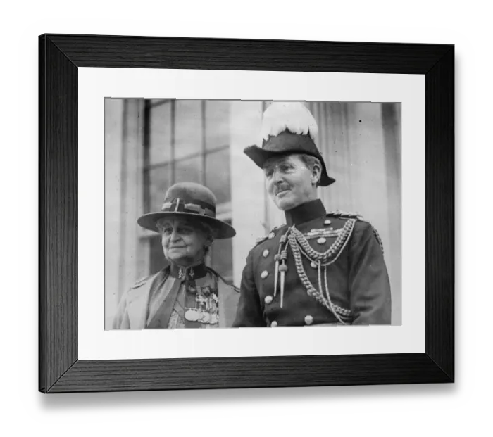 Framed Print : Most Decorated Woman in the World Dame McCarthy with Colonel Charlton, Military Framed Print : Most Decorated Woman in the World Dame McCarthy with Colonel Charlton, Military