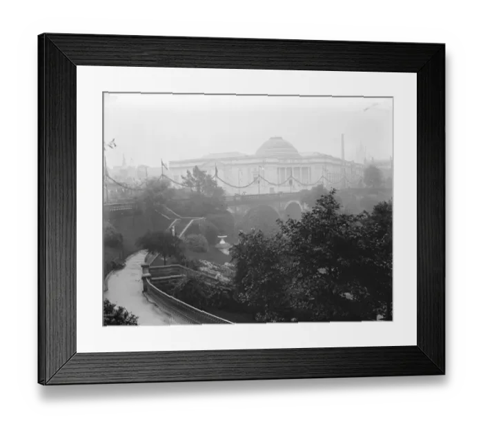 Framed Print : King and Queen open new Cowdray Hall and Art Museum, Aberdeen. 30 September 1925 Framed Print : King and Queen open new Cowdray Hall and Art Museum, Aberdeen. 30 September 1925